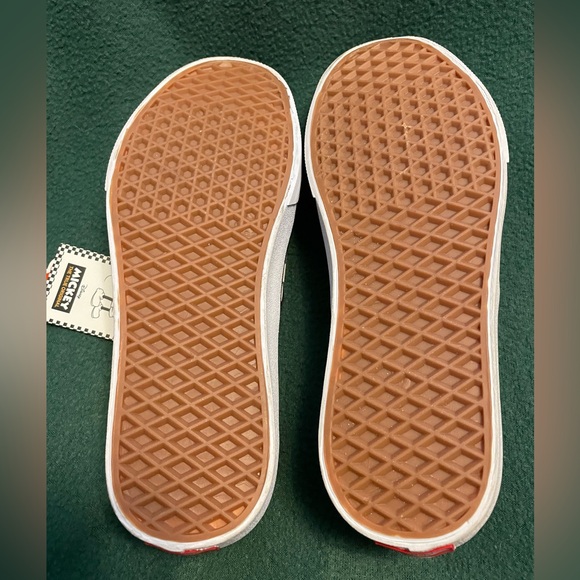 Vans Slip On Disney Mickey Minnie Mouse Checkerboard Flames 90th Anniversary - Picture 14 of 15
